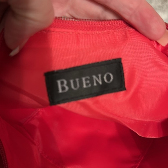 Bueno Adjustable Crossbody Purse - Picture 9 of 10